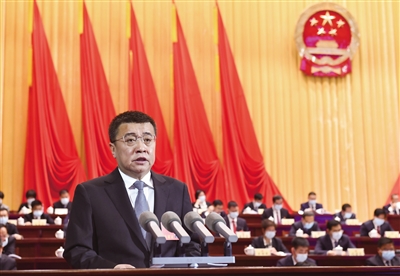 張強(qiáng)作政府工作報(bào)告。李冬賓攝